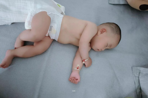 黄石宝宝发烧可以吹空调吗